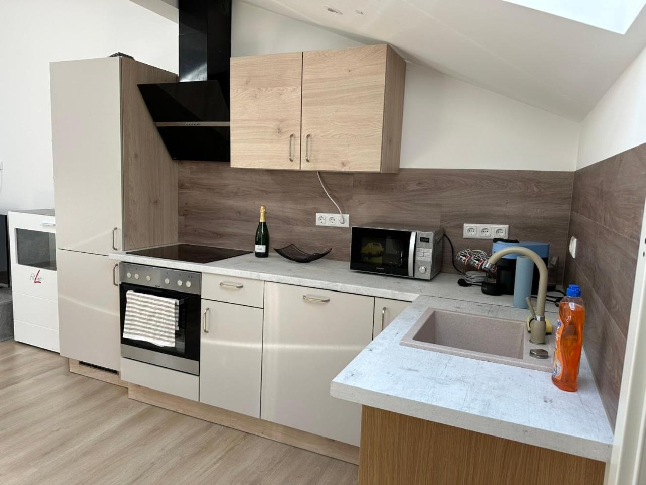 Grosse Ferienwohnung Gaestehaus Neubau Merzig 120M2 外观 照片