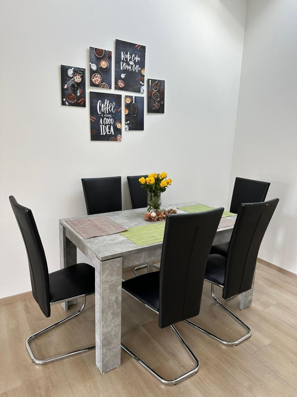 Grosse Ferienwohnung Gaestehaus Neubau Merzig 120M2 外观 照片
