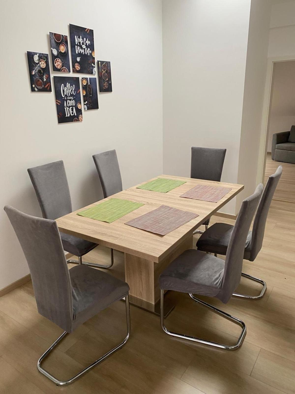 Grosse Ferienwohnung Gaestehaus Neubau Merzig 120M2 外观 照片